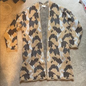 Umgee EVEREVE Long animal print cardigan size small